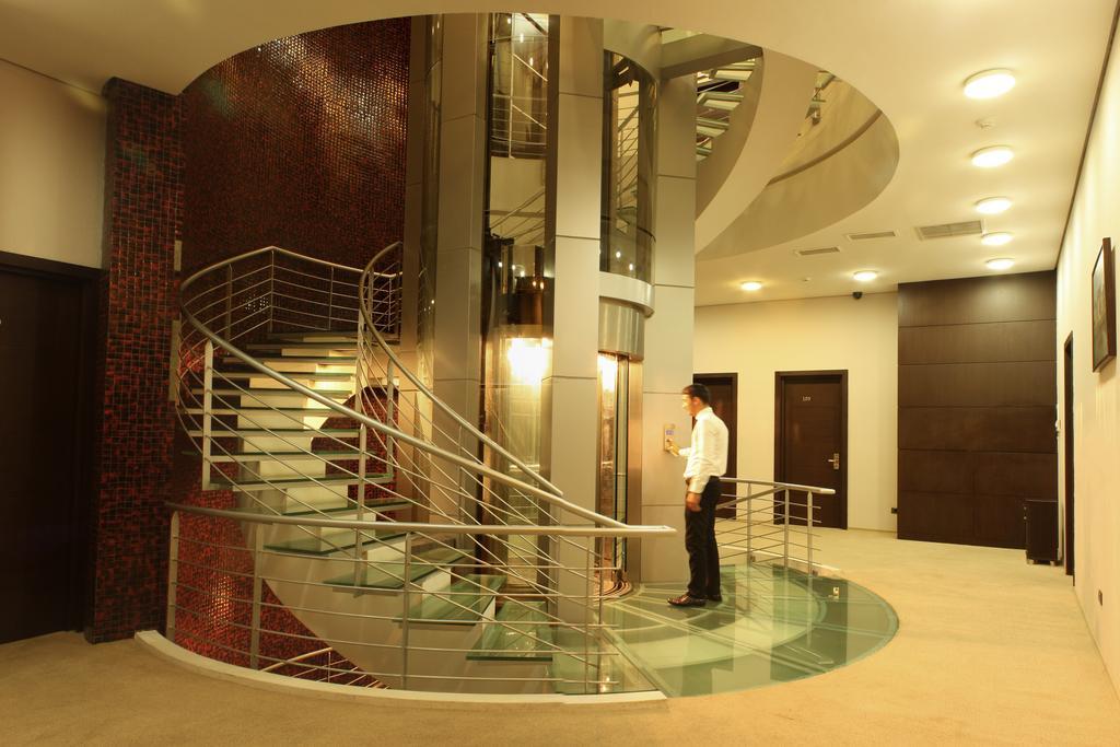 Royal Park Hotel Baku Exterior photo